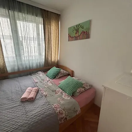 Mezzanave Center سبليت